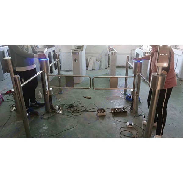 CE Certificate Entrance And Exit Control 304SS Automatic Supermarket Swing Gate