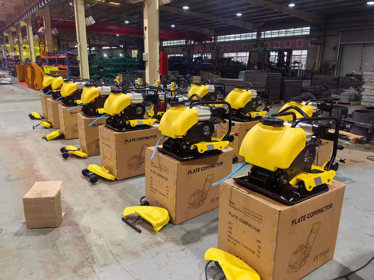 125kg Reverisble Type Gasoline Power Vibrating Plate Compactor Export in Kenya