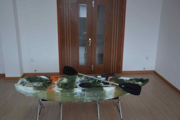 Customized Color Kids River Kayak Sit On Top Design Light Weight Easy Transportation
