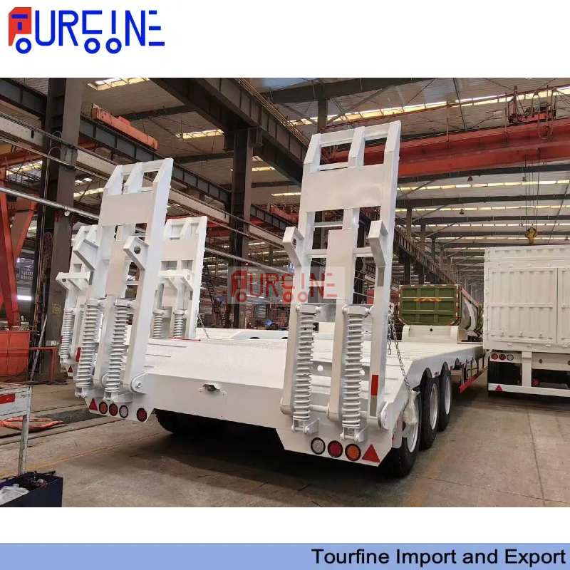 Strong Loading 60 Ton 3 Axle Lowbed Trailer For Construction Equipment Transportation