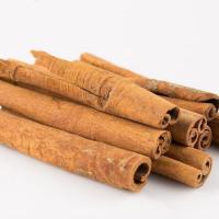 Bâtons de cannelle séchés pour le thé et les épices