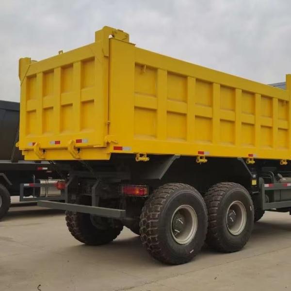 Sinotruck Engine Diesel Fuel Type 6X6 380HP Dump Truck 6-Wheeled Mine Special Dump Truck for Tough Terrain and Conditions