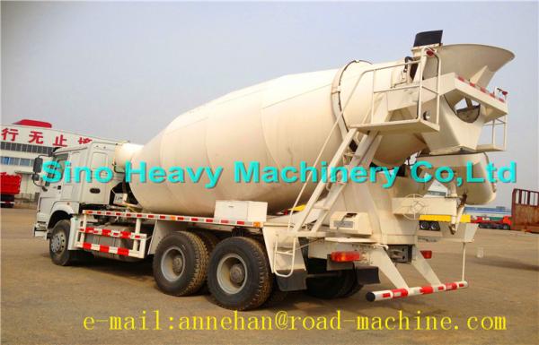 HOWO Sinotruk Concrete Mixer Trucks 8cbm 6x4  371 hp 20-60 ton  With Italy Motor And Pump