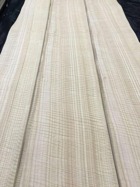 Figured Eucalyptus Sliced Wood Veneer for Panel Door and Furniture Industry from www.shunfang-veneer-com.ecer.com