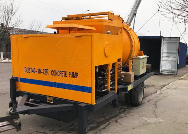 Mobile Concrete Mixer Pump , Mini Volumetric City Cement Mixer Pump