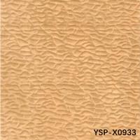 Camphre jaune Sapele Pommele Finition élevée Faisceau de bois inhabituel pour la décoration d'hôtel X0933 d'une épaisseur de 0,55 mm
