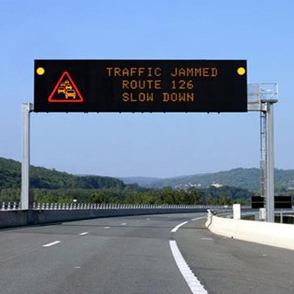 VMS LED Display Variable Message Sign with 310W Average Power Consumption 3906 dot/m2 Pixel Density and >120Hz Refresh Rate for Highway Roadside Safety