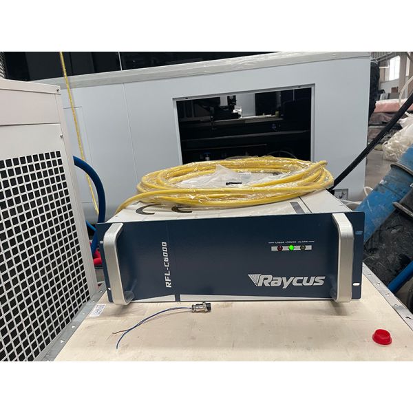 6000W laser source With Rotary Metal Pipe Tube 1530 Laser Cutting Machine CNC Raycus 6000W 12000W