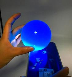 fulgor claro UV da bola da resina do brilho colorido para o presente do Natal das crianças
