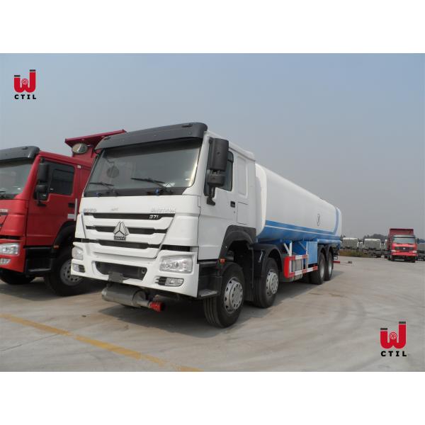 Sinotruk HOWO 8X4 40000L Oil / Fuel Tank Truck WD615.47 Engine