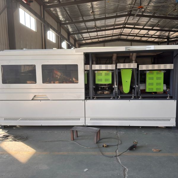 Machine à polir le bois de précision, polissage de formes spéciales polyvalentes