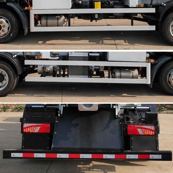Pure Electric Sewer Suction Vehicle 5.04m3 5040L 11.8tons With TZ365XSC07 Engine