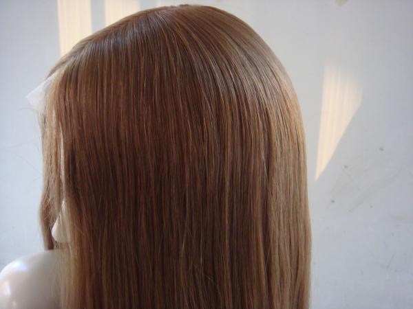 Perruque à cheveux humains doux sans enchevêtrement Perruque à cheveux féminins avec dentelle brune