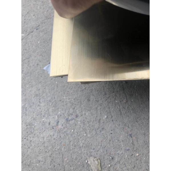 Superficie cortada a la medida inoxidable de la rayita de la hoja de acero del oro de Champán con la película 304 Inox del PVC