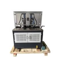 Machine à découper les coins en carton