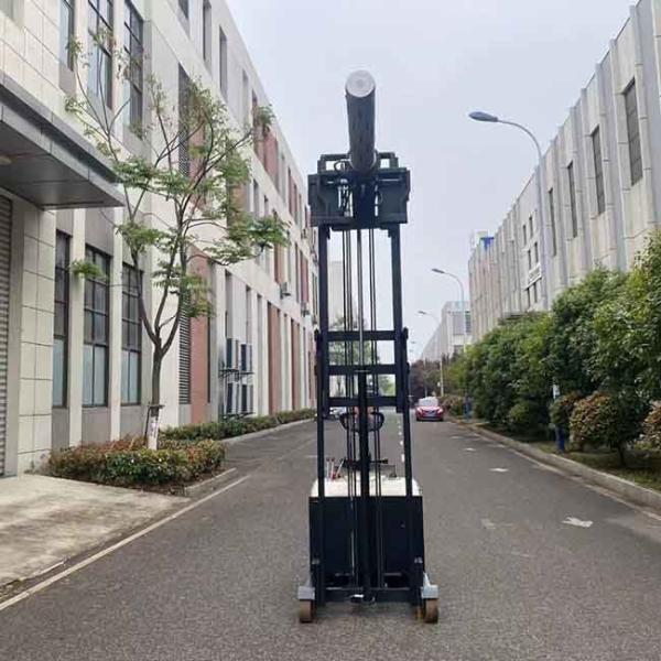 2000kg CPDB20-25 2Ton counterbalanced stacker warehouse use air swelling shaft