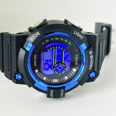 Montres numériques à cadran noir avec bande de silicone