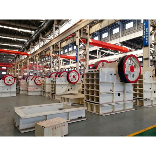 Machines de construction de routes en céramique en pierre d'usine de broyeur de mâchoire Pex-150x750 100 Tph