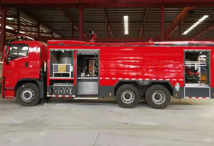 Japanese Brand Giga Euro 4 Euro 5 12000L--15000L Fire Fighting Truck