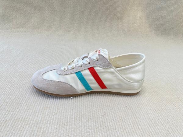 Women fashion sneakers satin shoes lace-up breathable with lace showlace and low cut