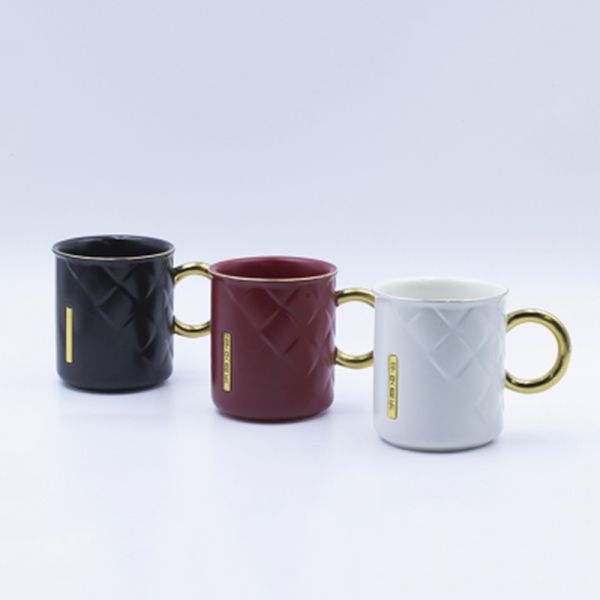 Dia 8.2*7cm 9.9cmH 400ml  Mugs With Electroplating And Badge For Gift Stores