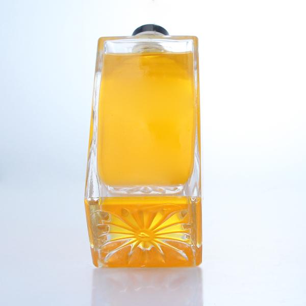 Whisky Vodka Tequila Gin Rum Small Capacity Glass Bottle with Logo and Cork Made