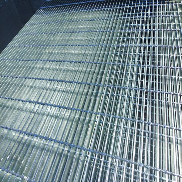 設備保全のプラットホームのための304/20/100の産業鋼鉄格子塗られる