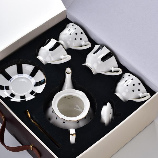 Chávena de cerâmica leve de luxo com aro de ouro copos de café e pratos de porcelana