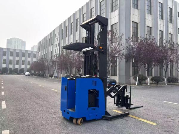 Fit to High-density Storage Capacity 1.5 Ton 1500 kg  Double-reach Electric Forklift  Truck  Height 7000 mm