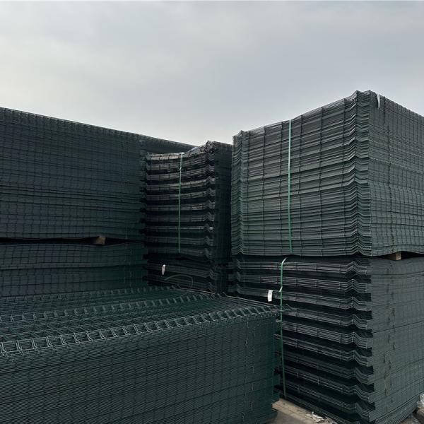 Grelha de malha galvanizada de ferro e aço 3D curva curva PVC revestidos de painéis para aeroporto