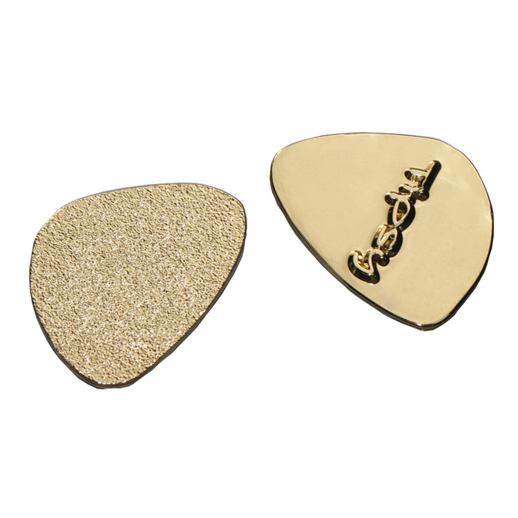 Customized Gold Polished Electroplated Metal Logo Word Raised Gold Zinc Alloy Label
