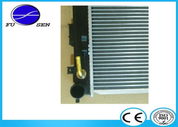 Customized Heavy Duty Radiator Hyundai IX35 Radiator With Plastic Tank