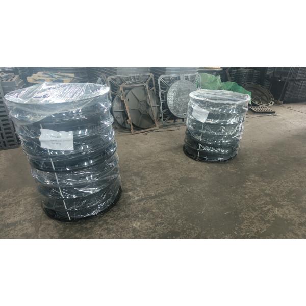 Ductile Iron Manhole Cover and Frame 850mmx850mm with High Tensile Strength, Epoxy Coating, and Cost-Effective Design