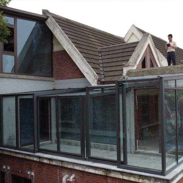 Customized Modern Design Retractable Glass Sunroom Enclosure Prefabricated Wall Mounted Roof Exterior Foldable House Style