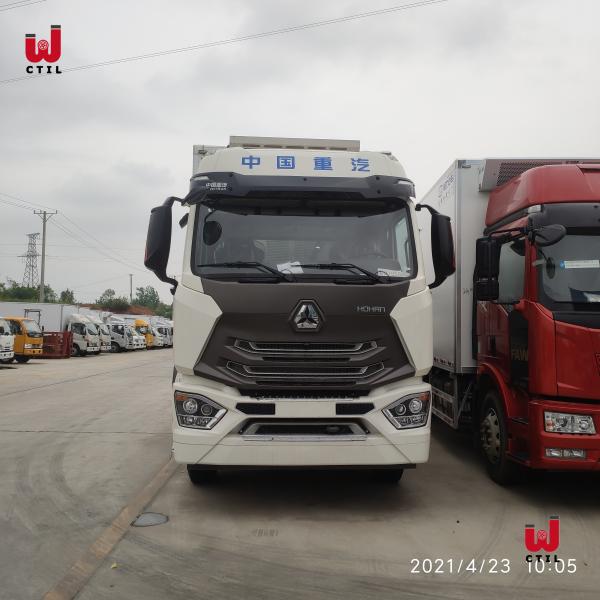 4 cilindro tri Axle Reefer Trailer 350hp único Axle Box Truck