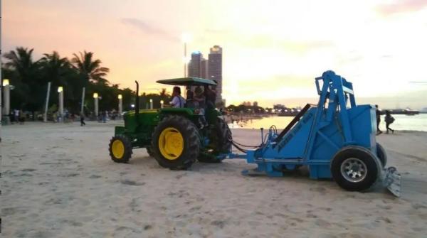 OEM Sturdy Beach Cleaning Equipment Removing Seaweed