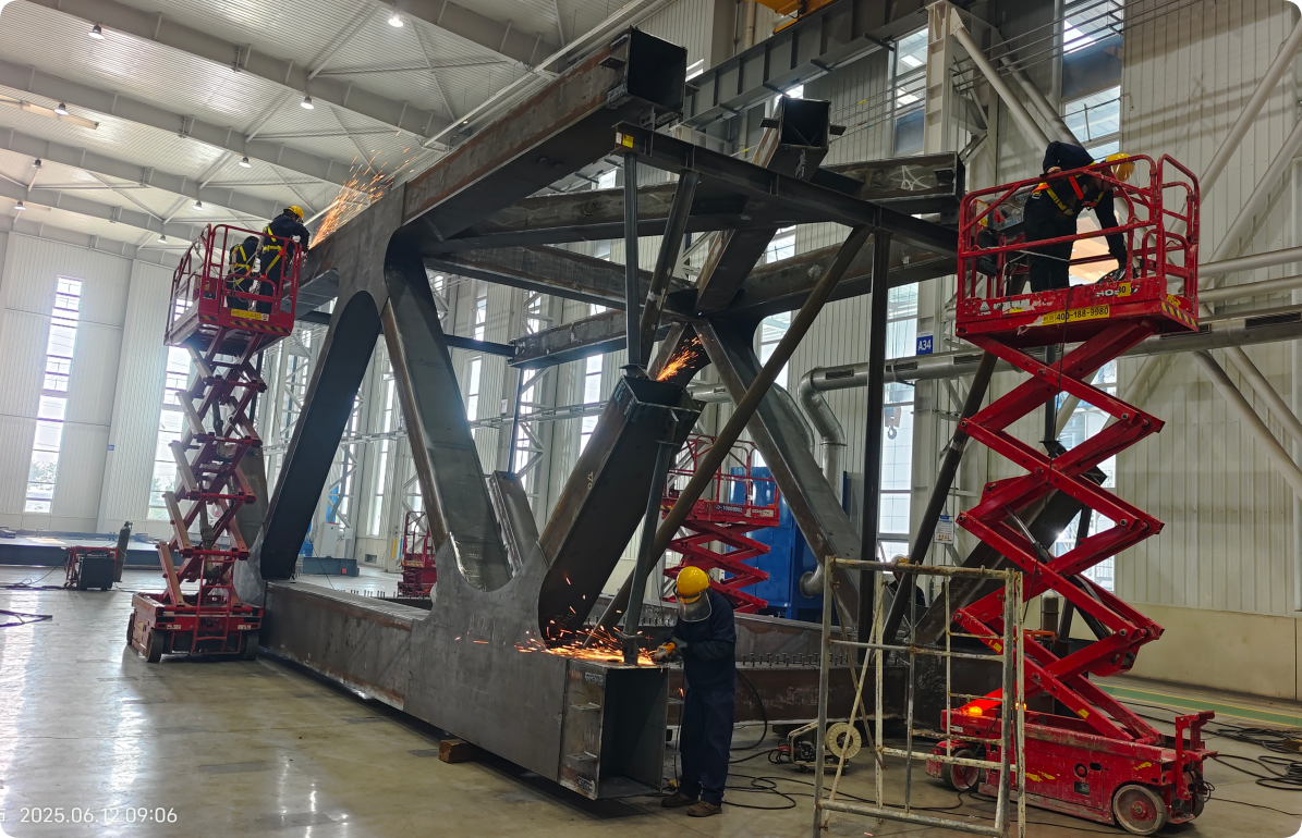Prefabricated Modular Steel Bridge for Highway/Pedestrian/Industrial Use - Custom Design & Quick Installation