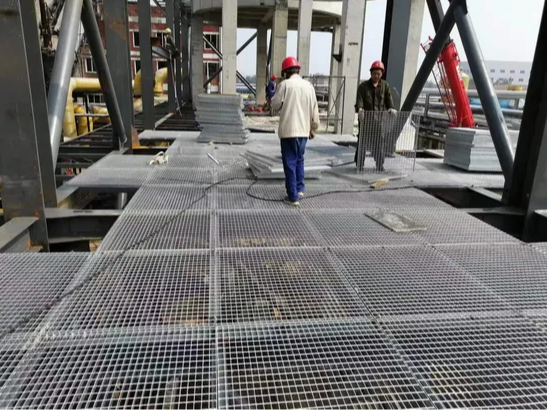Platform Bridge Use Customizable Circular Galvanized Serrated Steel Walkway Grating