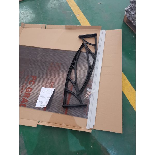 2.5mm Solid and 5.0mm Hollow Thickness Of Board PC Canopy Noise Reducing Feature Free Polycarbonate Sheet Sample Included