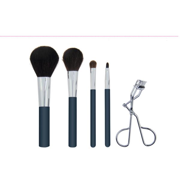 4 Pieces Goat Hair Natural Makeup Brush Set With Stainless Steel Eyelash Curler