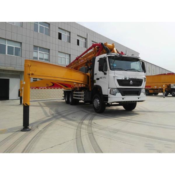 XCMG 53M Truck Mounted Concrete Construction Equipment With SINOTRUK Chassis