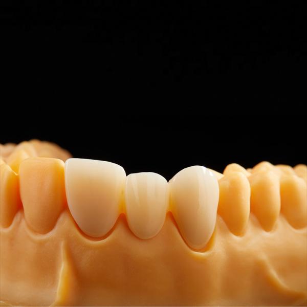 CAD CAM Milling Ceramic Zirconia Disc Dental 46%-57% Translucency