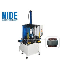 A eficiência elevada entra e retira no estator da estação bobina a máquina de formação média