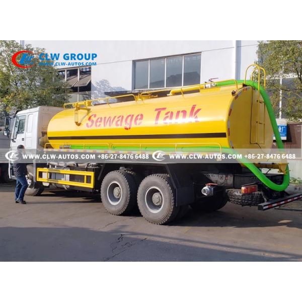 18 Ton HOWO Vacuum Suction Truck Transport Fecal Waste Water From Debris Sites