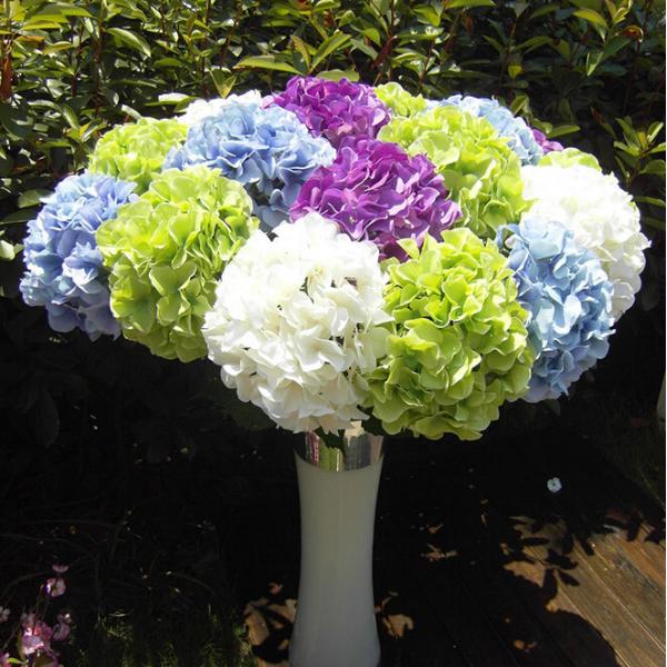 UVG Wholesale Silk Flowers from China Beauty Artificial Hydrangea Ball Wedding Table Decor