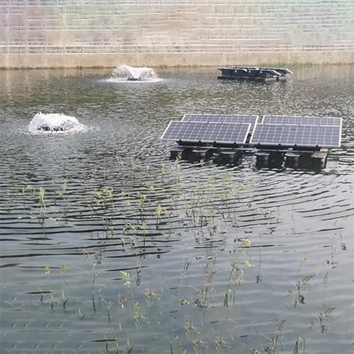 Aérateur à roue à aubes portable à énergie solaire avec contrôle intelligent pour crevettes et poissons