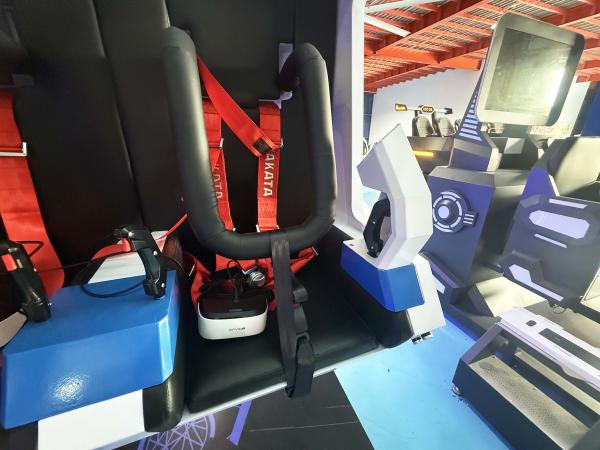 Dreamland Twin 360 VR Experience Shared Immersive Adventures VR Roller Coaster for Two 360 Panoramic Dual Play Station