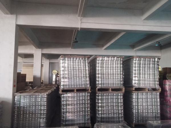 Convenient Fresh Seafood Cans in Metal Tin Containers