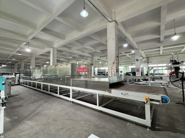 Sustainable Manufacturing Eco-Conscious Design 14 Stage Microwave Drying Machine For Pulp Sea Food