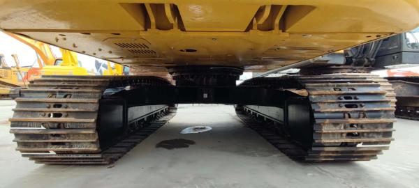 Caterpillar usado 320D2